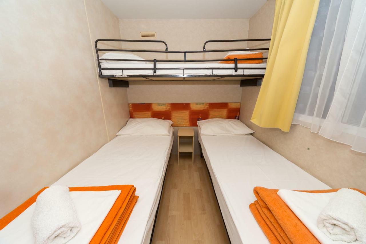 Diana & Josip Mobile Homes ビオグラード・ナ・モル エクステリア 写真